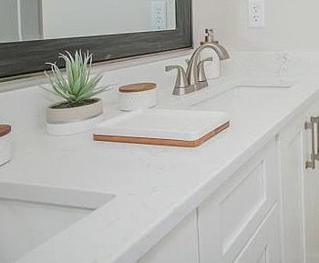 PRIMARY VANITY COUNTERTOP - QUARTZ - CABINETS & COUNTERS
